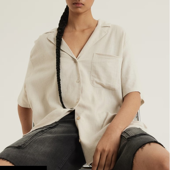 H&M Airy Resort Shirt - Picture 1 of 5